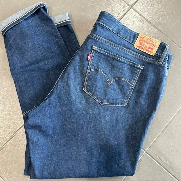 Levi Strauss Woman’s 711 Skinny Ankle Jeans - Picture 11 of 11